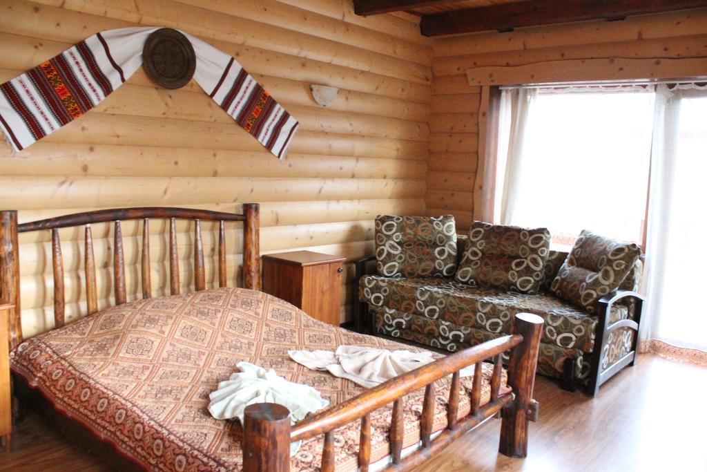Hotel Gostynniy Dvir Raytshtoky Vorochta Pokoj fotografie