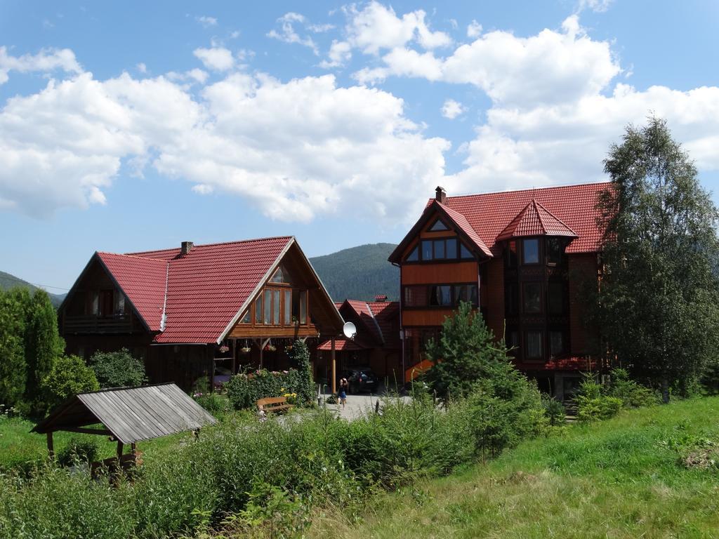 Hotel Gostynniy Dvir Raytshtoky Vorochta Exteriér fotografie