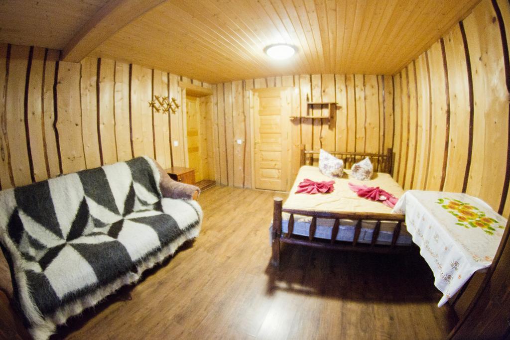 Hotel Gostynniy Dvir Raytshtoky Vorochta Exteriér fotografie