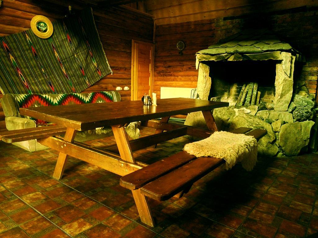 Hotel Gostynniy Dvir Raytshtoky Vorochta Exteriér fotografie