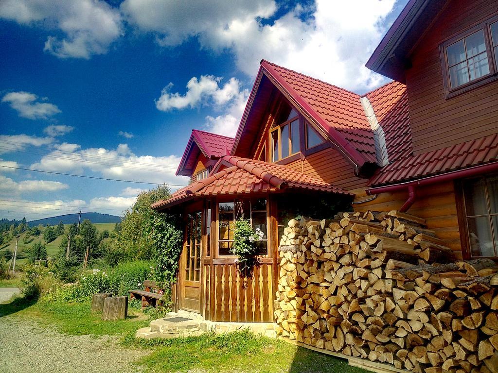Hotel Gostynniy Dvir Raytshtoky Vorochta Exteriér fotografie