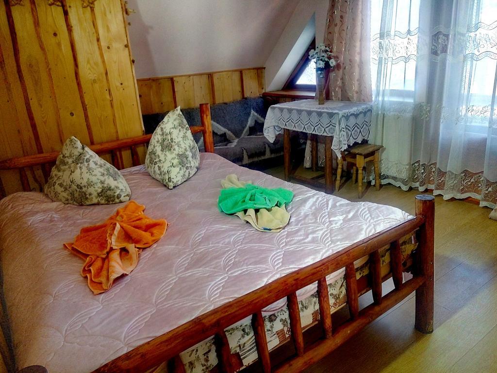 Hotel Gostynniy Dvir Raytshtoky Vorochta Exteriér fotografie