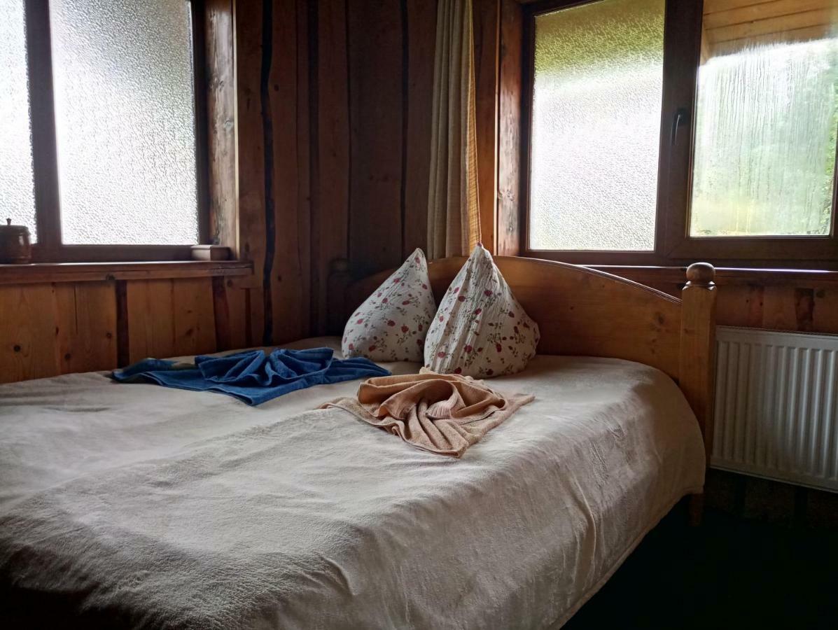 Hotel Gostynniy Dvir Raytshtoky Vorochta Exteriér fotografie