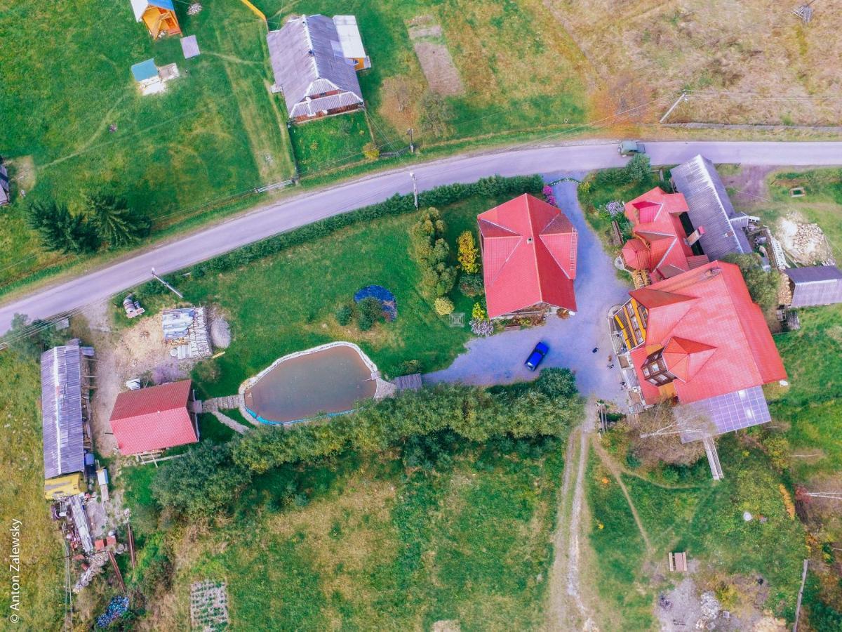 Hotel Gostynniy Dvir Raytshtoky Vorochta Exteriér fotografie