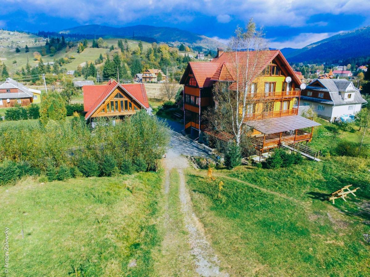 Hotel Gostynniy Dvir Raytshtoky Vorochta Exteriér fotografie